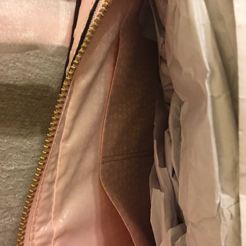 Kate spade river street ostrich pink purse - Picture 4 of 4
